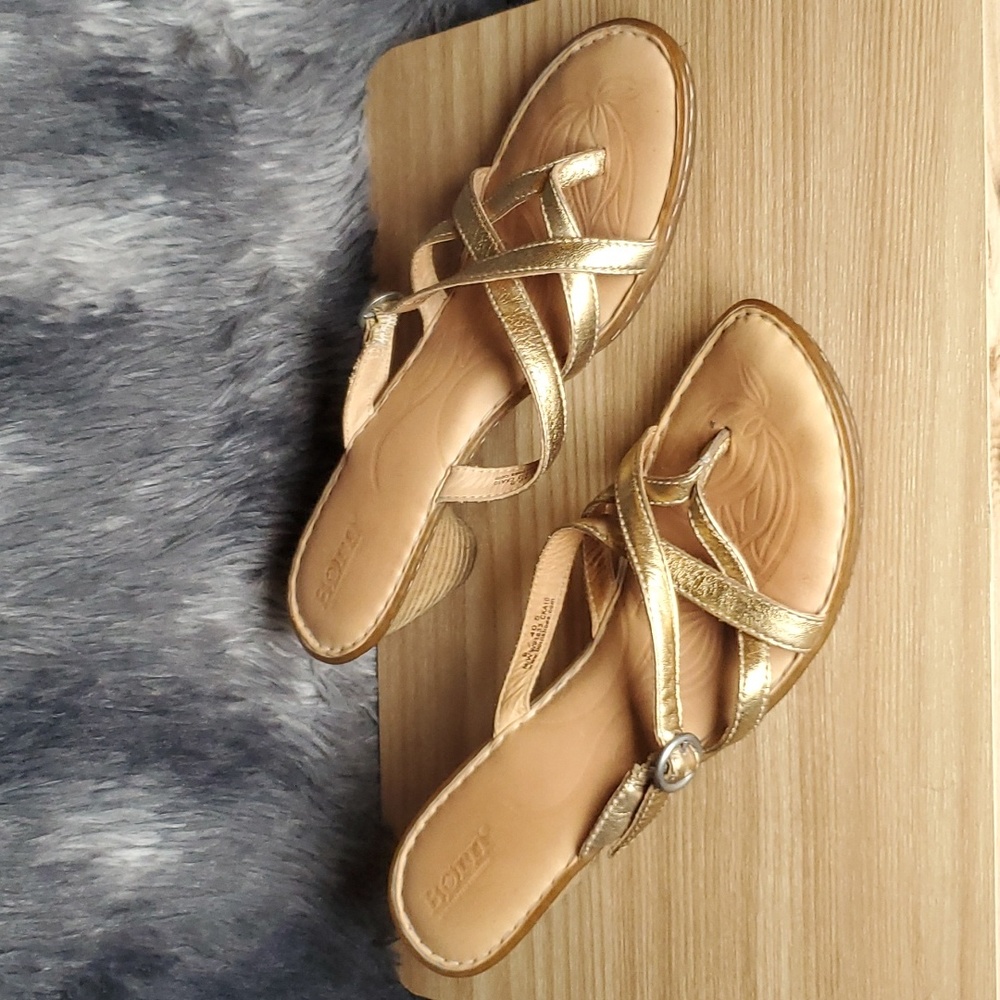 Born sandals size 9